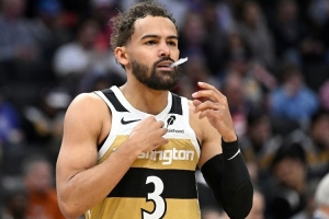 路威玩选择游戏：特雷·杨强于东契奇&布伦森 不如SGA&杰伦·布朗