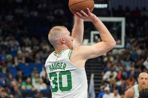 箭如雨下！凯尔特人三分3连击 领先26分轰停骑士