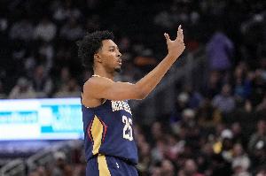 火力凶猛！墨菲14投7中&三分9中4 射落24分5板4助1断&正负值+11