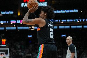 手感火热！榜眼哈珀外线连续命中两记三分球