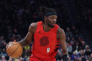 攻防一体！格兰特10中6&三分6中4 砍下21分2断2帽&正负值+19