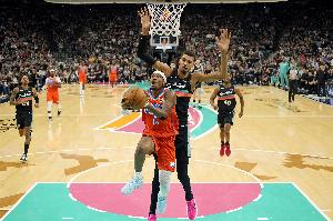 官网战力榜：马刺继续领跑 雷霆反超活塞 湖人升至前十！