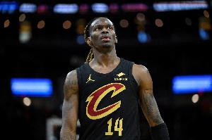 3D悍将！埃利斯替补25分钟9中5砍19分 三分7中4