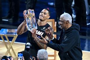 凯沙·约翰逊：我会接着参加扣篮大赛争卫冕 我要让自己名声大噪