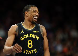 艰难续命！梅尔顿三分命中 还剩2.3秒勇士追到1分