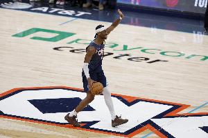 关键三分绝杀！Skip：亚历山大连中三分险胜掘金 继续冲第二座MVP