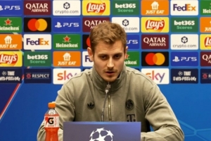 斯坦尼西奇：我可能更爱踢边后卫 孔帕尼始终把球队成功放在首位