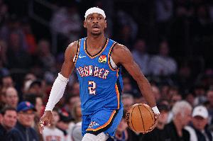 这就是MVP！亚历山大超横三分绝杀！35分9板15助0失误！