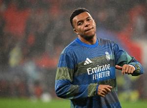 六台记者：姆巴佩有望对阵曼城次回合比赛复出