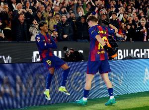 TA：巴萨亲属会结伴随队出征比赛，为球队注入温情与凝聚力