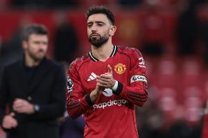 记者：如果曼联能让B费确信自己仍是不可或缺的 球员会考虑留队