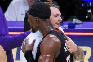 阿德巴约连续两场比赛合砍107分和东契奇并列第11 第一是161分