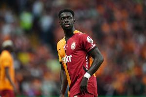 累积黄牌停赛，加拉塔萨雷次回合将缺少主力中卫达文森·桑切斯