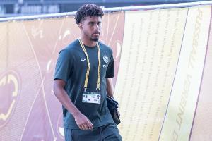 记者：曼联仍对切尔西中场桑托斯感兴趣，但加纳乔交易后没再谈过