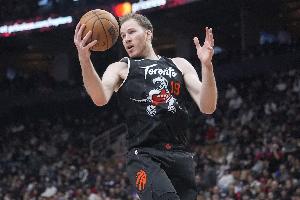 场均9.9分7.5板！猛龙客战火箭 珀尔特尔因病缺席比赛