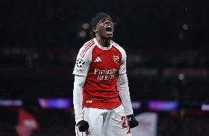 马杜埃凯谈造点：本能告诉我应该冲过去 那肯定是个点球