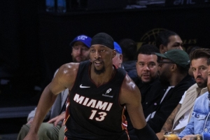 阿里纳斯：如果对面是湖人那他们必须阻止阿德巴约 但奇才不在乎