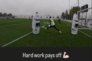 神反应挡出奥赖利捅射！库尔图瓦晒平时训练视频：努力终有回报