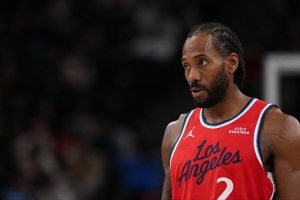 解说：伦纳德赛季最佳阵容保二争一？今天他打得森林狼不能自理