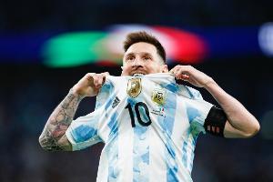 记者谈欧美杯解决方案：在西班牙或其他欧洲国家举行、推迟比赛