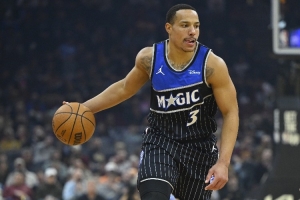 解说：骑士和魔术是潜在的季后赛对手 贝恩本赛季表现很不错