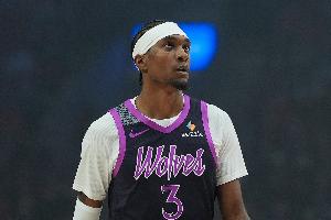 麦克丹尼尔斯6投5中砍下11分3助 但正负值-40全场最低