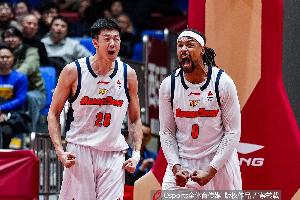 弑旧主！萨林杰15中9砍全场最高25分另6板 关键三分+罚球定胜局