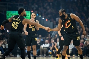 NBA彩经：骑士大胜独行侠 火箭击退鹈鹕 森林狼胜勇士 快船擒公牛