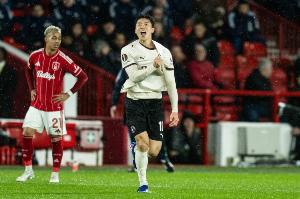 涅槃归来！28岁曹圭成欧联制胜爆冷森林 术后感染暴瘦28斤伤缺1年