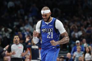 翻江倒海！加福德12中9超高效拿下22分14板 6前场板