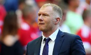 巴特：斯科尔斯的意思是曼联踢得差却只输1场，卡里克真有点东西