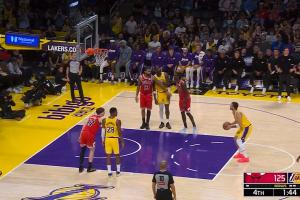 50+到手下场！东契奇突破造犯规两罚全中 得到湖人生涯新高的51分