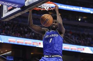 魔术官方：艾萨克遭遇左膝扭伤 何时复出将取决于对治疗的反应