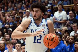 状元热门~布泽尔儿子太稳了！9次出手轰24+14+5 进分区锦标赛决赛