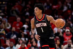 冲击力很强！阿门首节7中4拿下9分4篮板1助攻