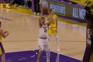 内线真空！肯纳德和东契奇盯人不紧 斯潘塞·琼斯起飞空篮暴扣