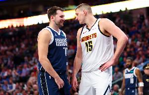 同砍三双！三节打完东契奇22分11板10助 约基奇22分12板11助