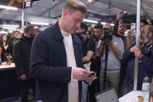 尴尬！特尔施特根抵达巴萨主席投票现场，结果发现自己没有投票权