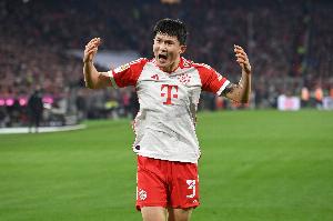 标价4000万欧！法尔克：切尔西有意签拜仁的韩国中卫金玟哉