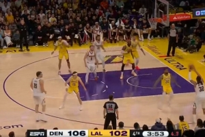 重炮手！阿隆·戈登底角不沉球三分再中 帮助掘金扩大领先