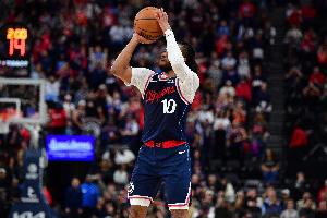 首败！加兰三分10中5空砍25分3板7助&正负值+17 此前快船生涯5-0