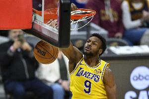 湖人官宣：从发展联盟召回布朗尼、蒂耶罗和科比·巴夫金