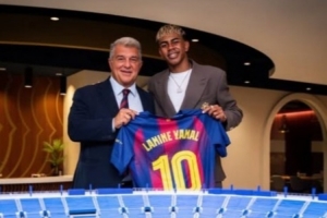 拉波尔塔谈亚马尔晒合照：我深受感动，非常感谢他