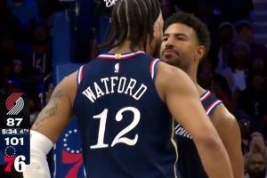 一波流带走？格莱姆斯反击欧洲步换手上篮 连得10分打停开拓者