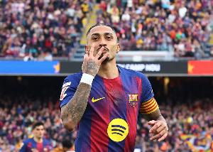 阿斯主编：两个争议点球，裁判就这么轻轻松松帮着巴萨大开杀戒