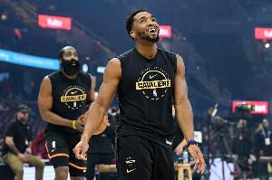 全队16次失误送对手25分！阿特金森：活球失误是致命的