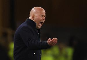 TA：拿不下狼队和热刺这种弱队，斯洛特还有机会扭转但时间不多了