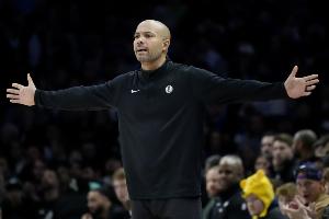 网记：篮网打算快速切换模式 最早下个赛季就尝试重返争冠行列！