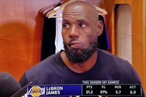 球队防守相比赛季初的变化？詹姆斯：无需比较 我们今天有所进步