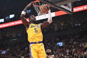 今天硬了！雷迪克：艾顿最后时刻的进攻篮板和得分太关键了